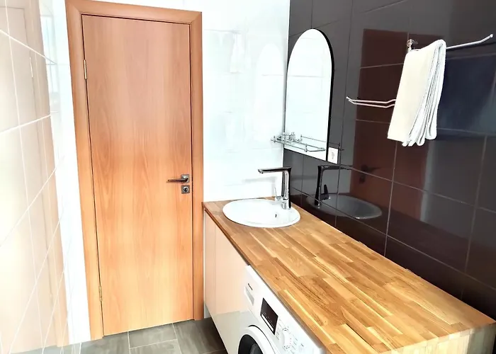 Brivibas Center Dzīvoklis